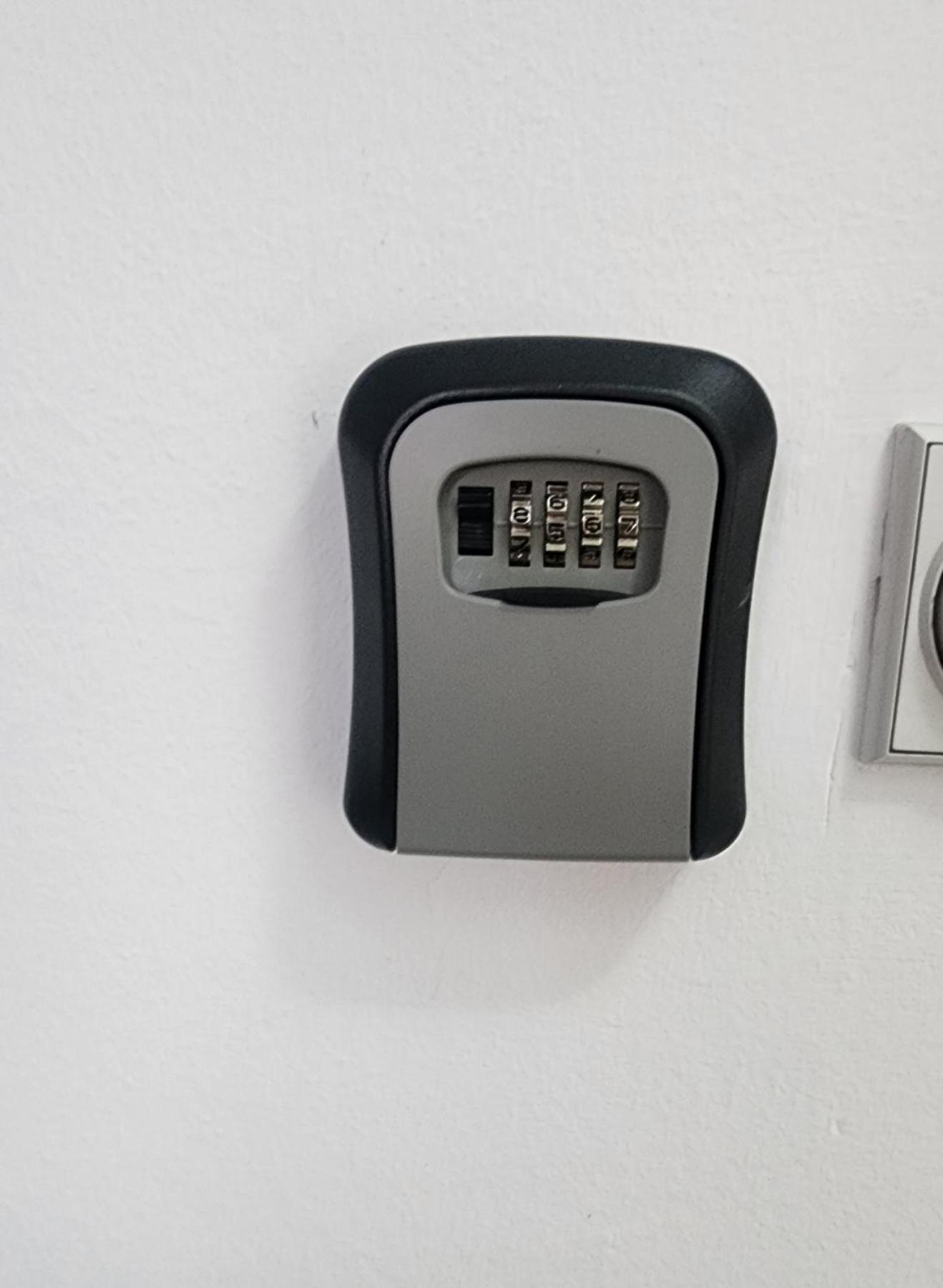New Apartment 8, Self Check-In, Free Parking Szkopje Kültér fotó